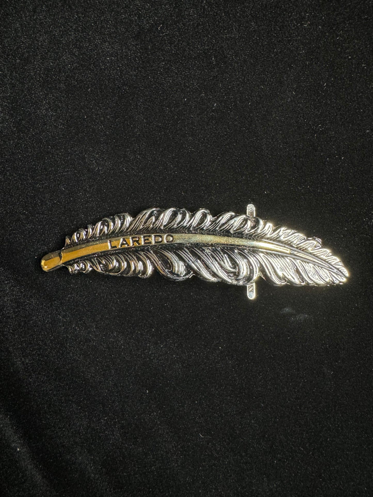 Metal Feather Laredo